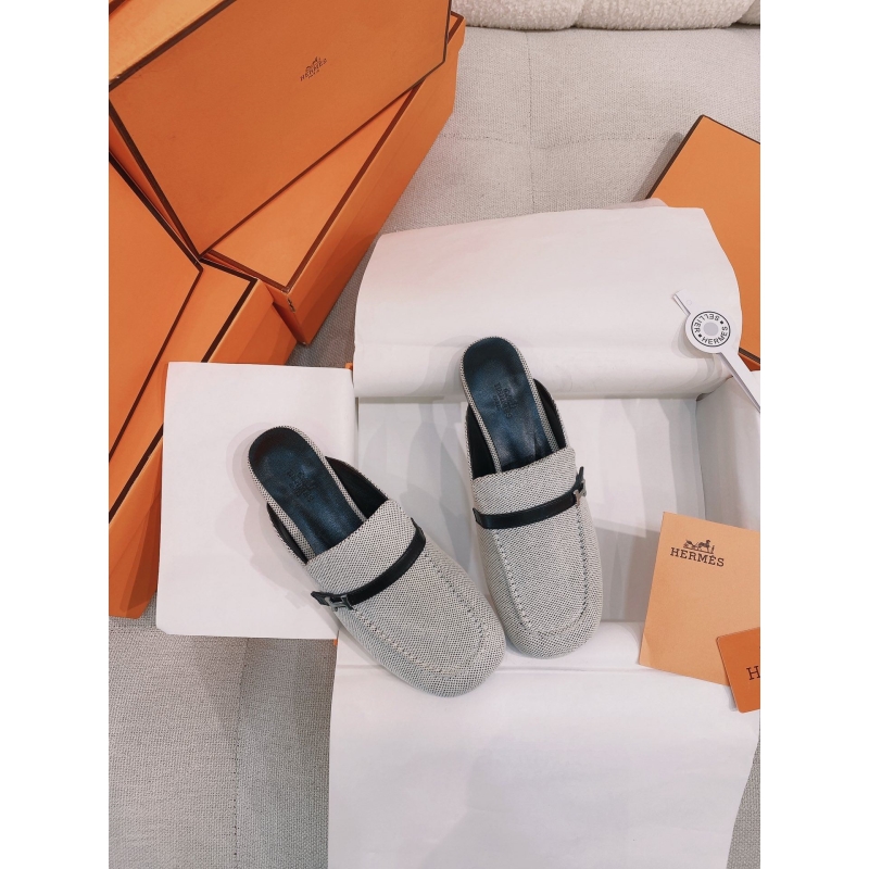 H**mes slippers